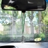 Colgante espejo retrovisor de coche de la Virgen del Roció con cinta verde o roja.