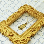 Collar colgante con cruz y la oración padre nuestro dorada y plateada en forma cruz o redonda