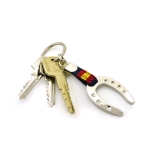 Llavero herradura de la suerte, llavero con la bandera de España. Amuleto de la suerte