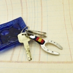 Llavero herradura de la suerte, llavero con la bandera de España. Amuleto de la suerte