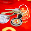 Llavero con la bandera España, metálico para hombre o mujer.